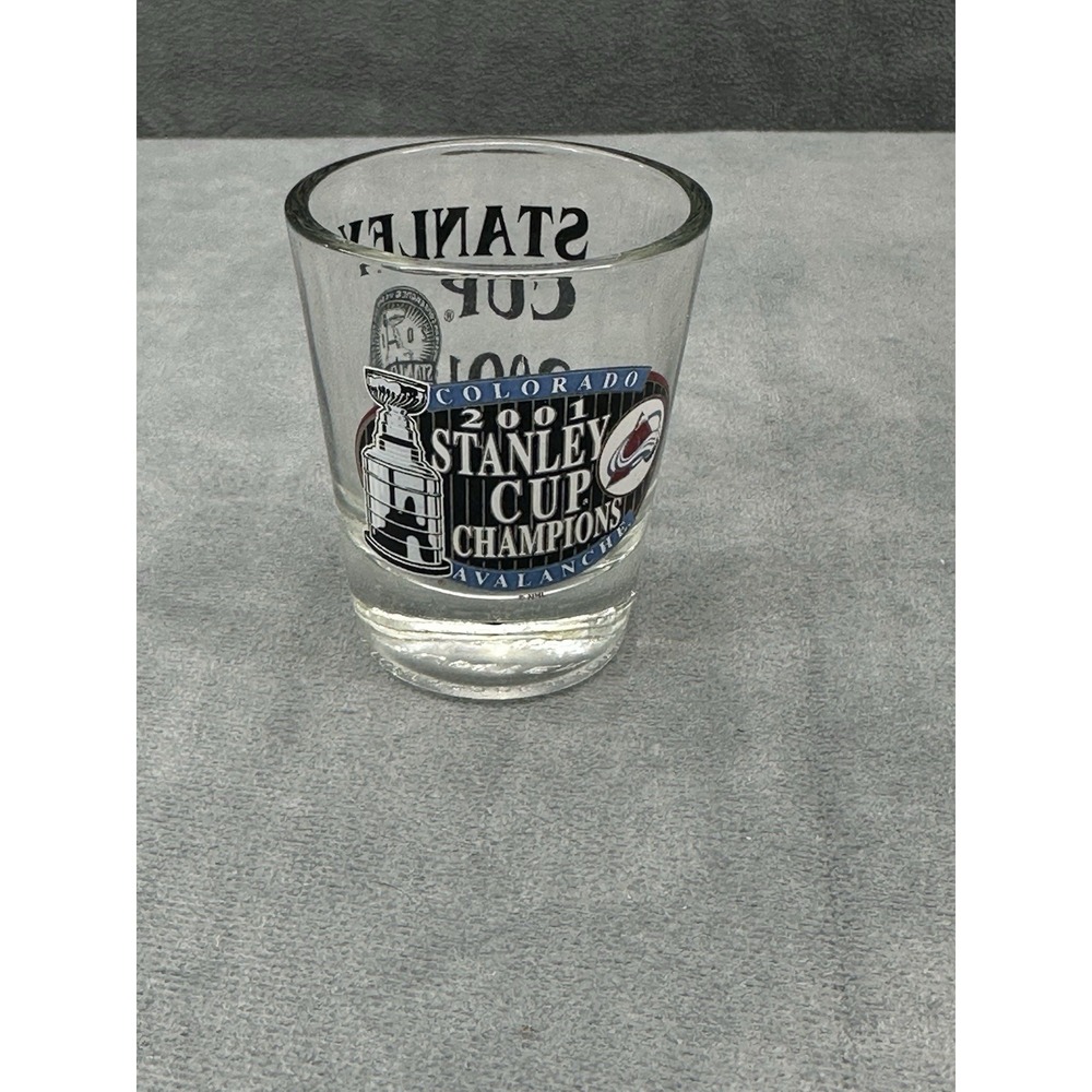 Colorado Avalanche Hockey Team Collectible Souvenir Shot‎ Glass 2001 Stanley Cup